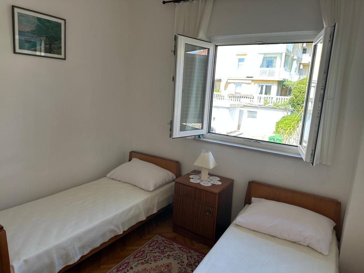 Spacious 2-Room Apartment With Beautiful Sea View 크리크베니카 외부 사진