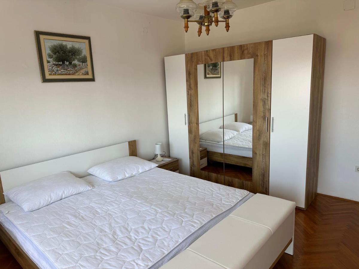 Spacious 2-Room Apartment With Beautiful Sea View 크리크베니카 외부 사진